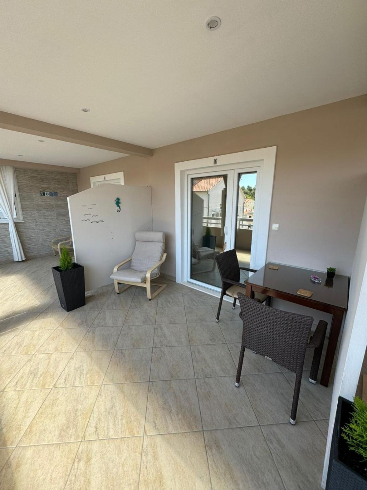 Guest House Kokolo Hvar Town Zewnętrze zdjęcie